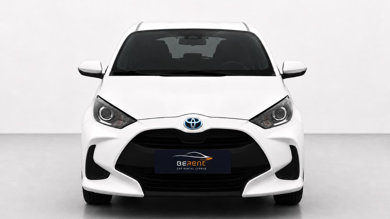 Toyota Yaris 2021 White
